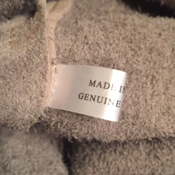 Price Drop! Levity Beige Leather Crossbody Tote Golden Studs - Picture 5 of 7